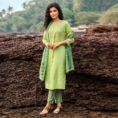 green-floral-embroidered-with-stripe-printed-cotton-kurti-pant-set
