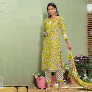 green-floral-printed-poly-cotton-kurti-pant-set
