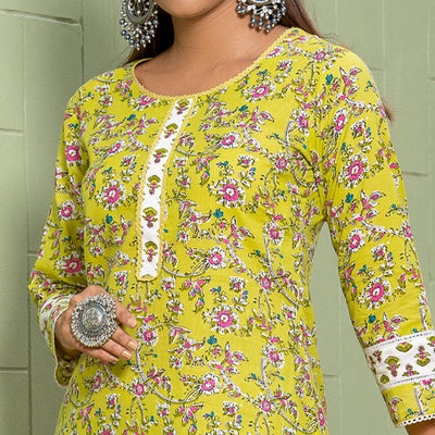 green-floral-printed-poly-cotton-kurti-pant-set