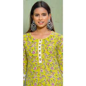 green-floral-printed-poly-cotton-kurti-pant-set