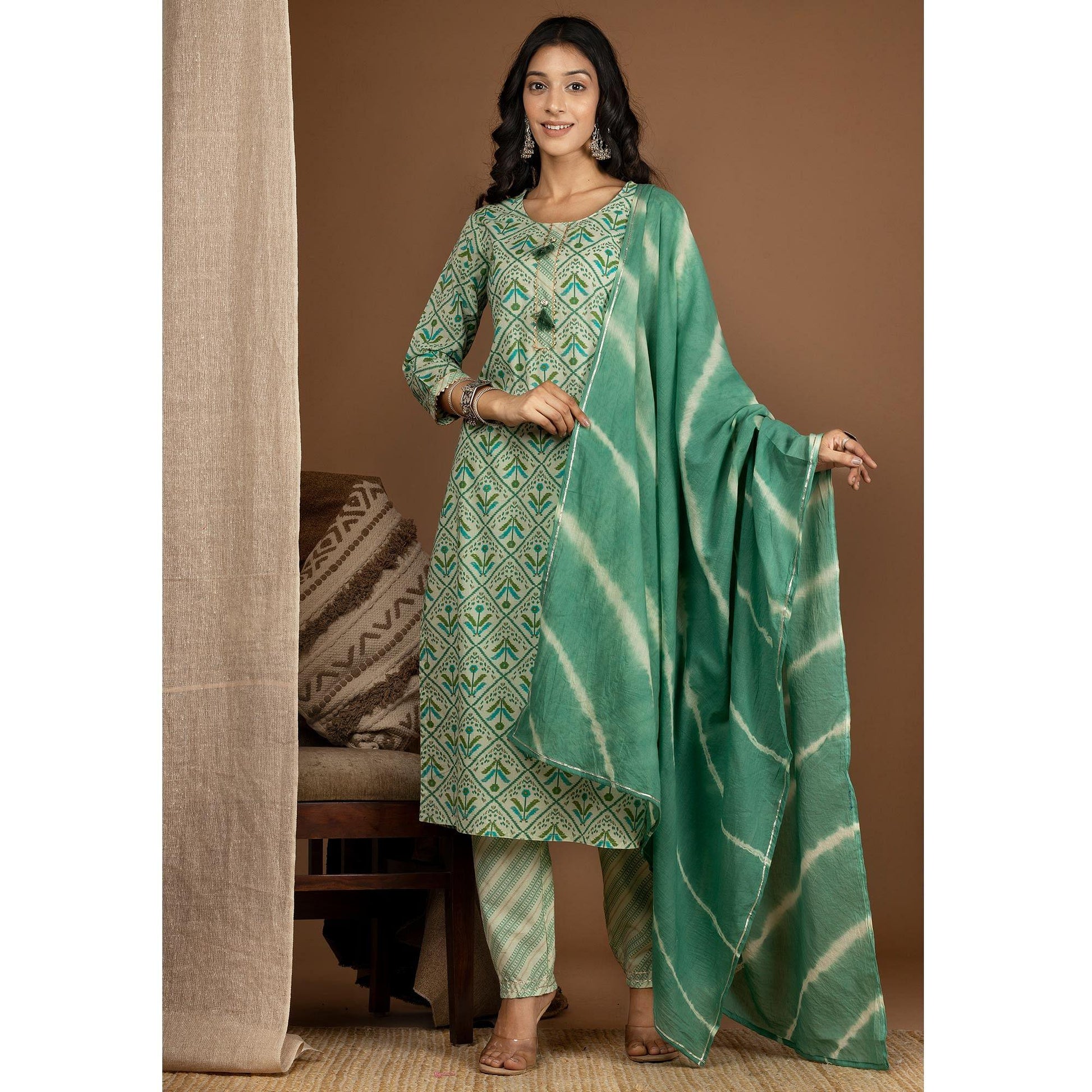 green-floral-printed-pure-cotton-kurti-pant-set-144157