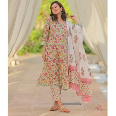green-floral-printed-with-embroidered-cotton-kurti-pant-set