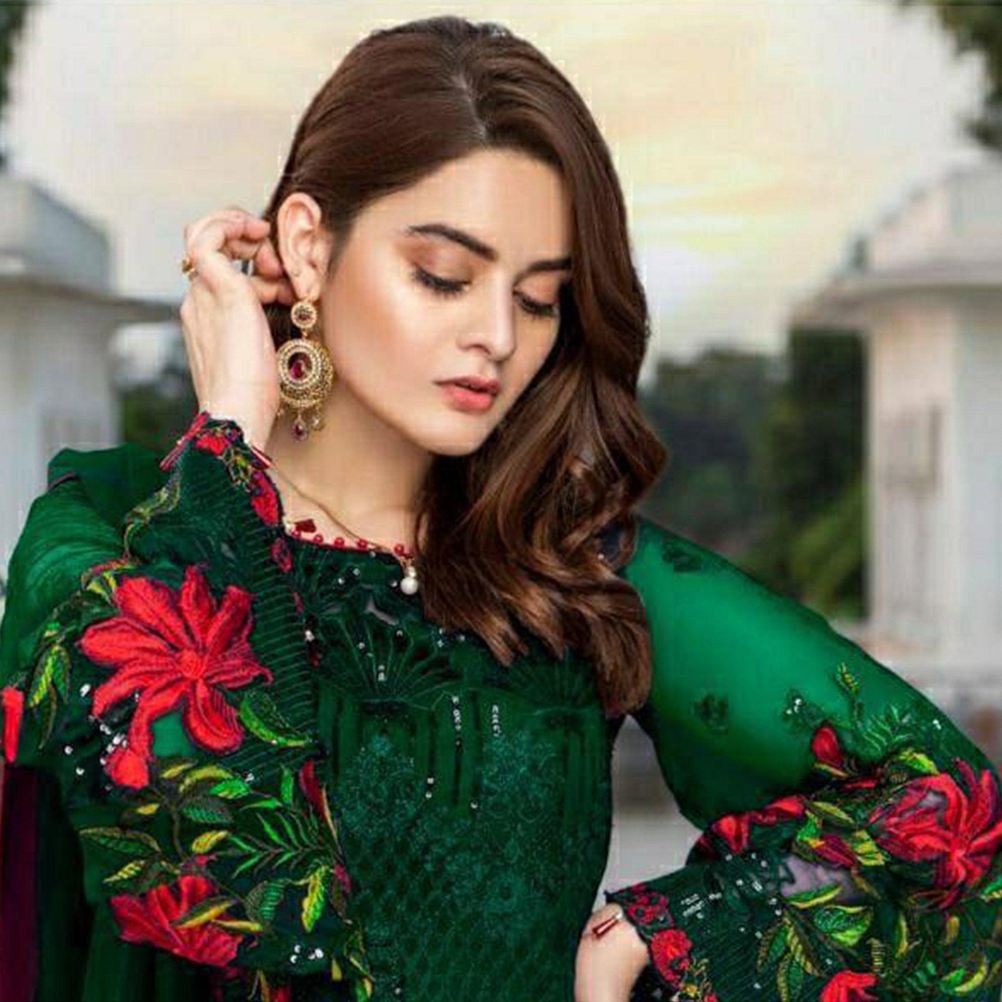 green-party-wear-heavy-floral-embroidery-work-georgette-suit-112158