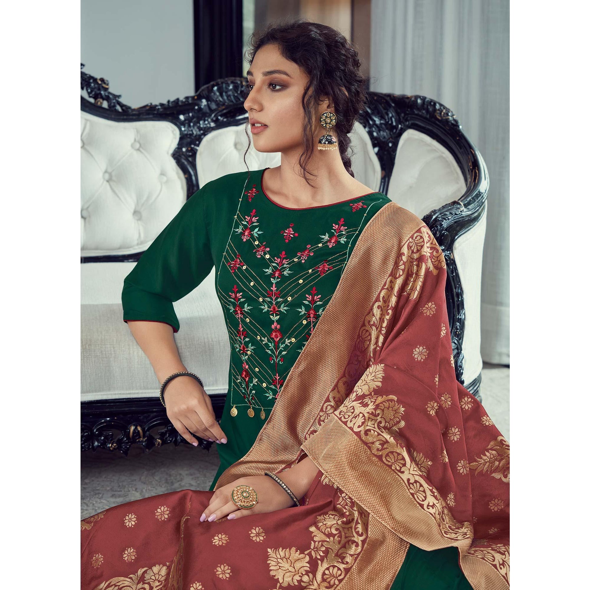 green-party-wear-embroidered-silk-kurti-pant-set-with-banarasi-jacquard-dupatta-137988