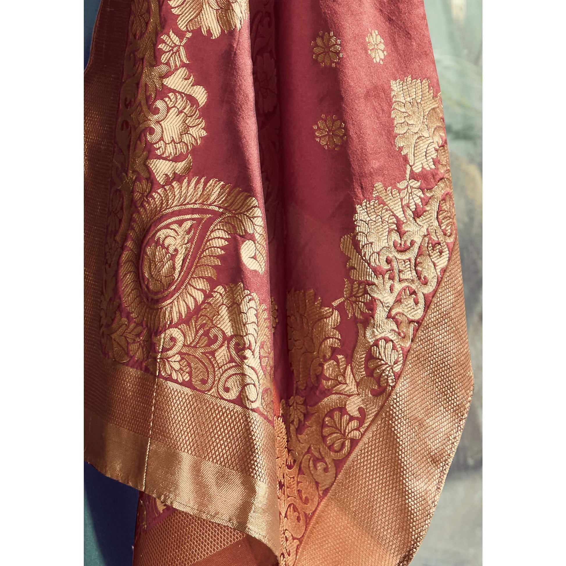 green-party-wear-embroidered-silk-kurti-pant-set-with-banarasi-jacquard-dupatta-137988