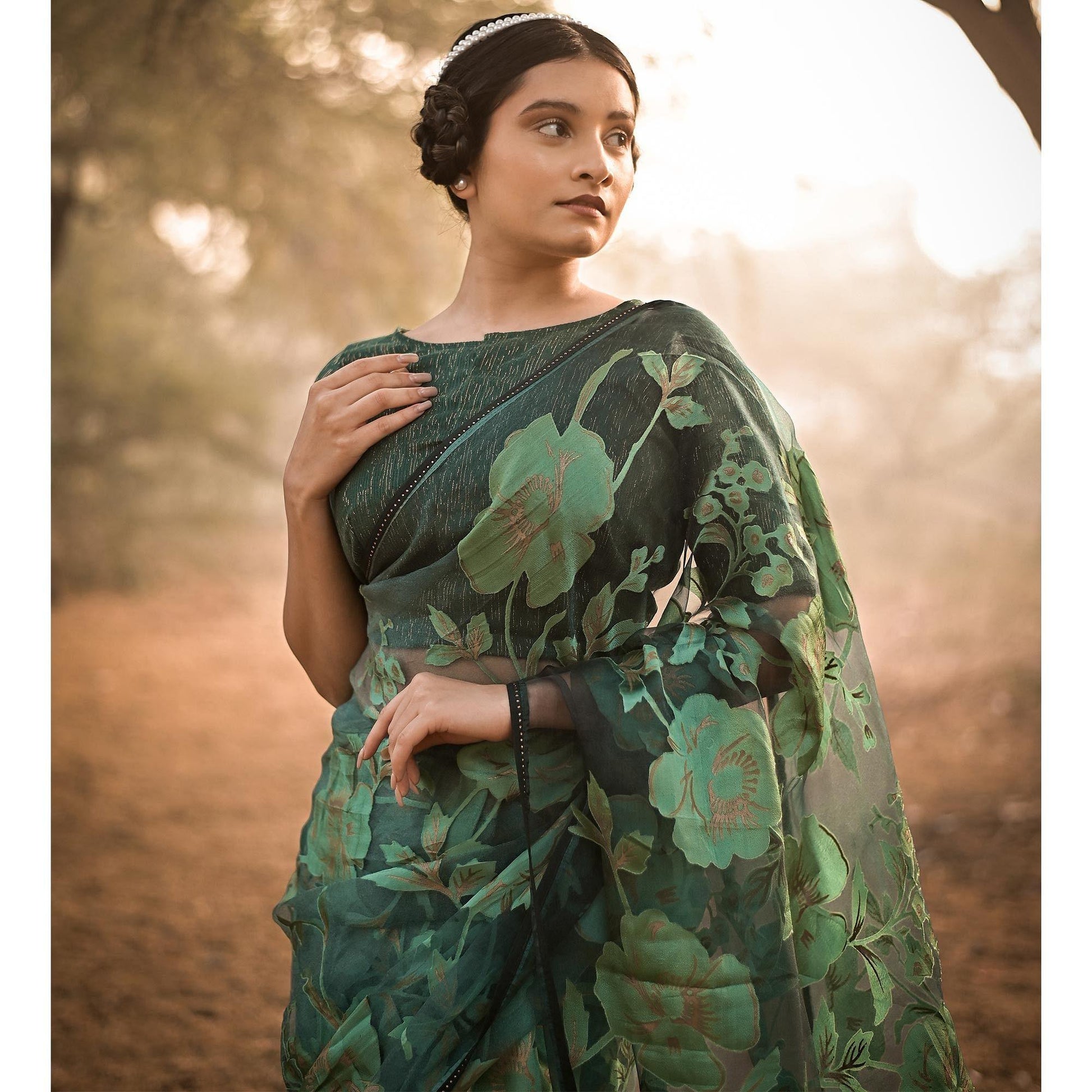 green-partywear-piping-stone-velvet-zari-organza-saree-135542