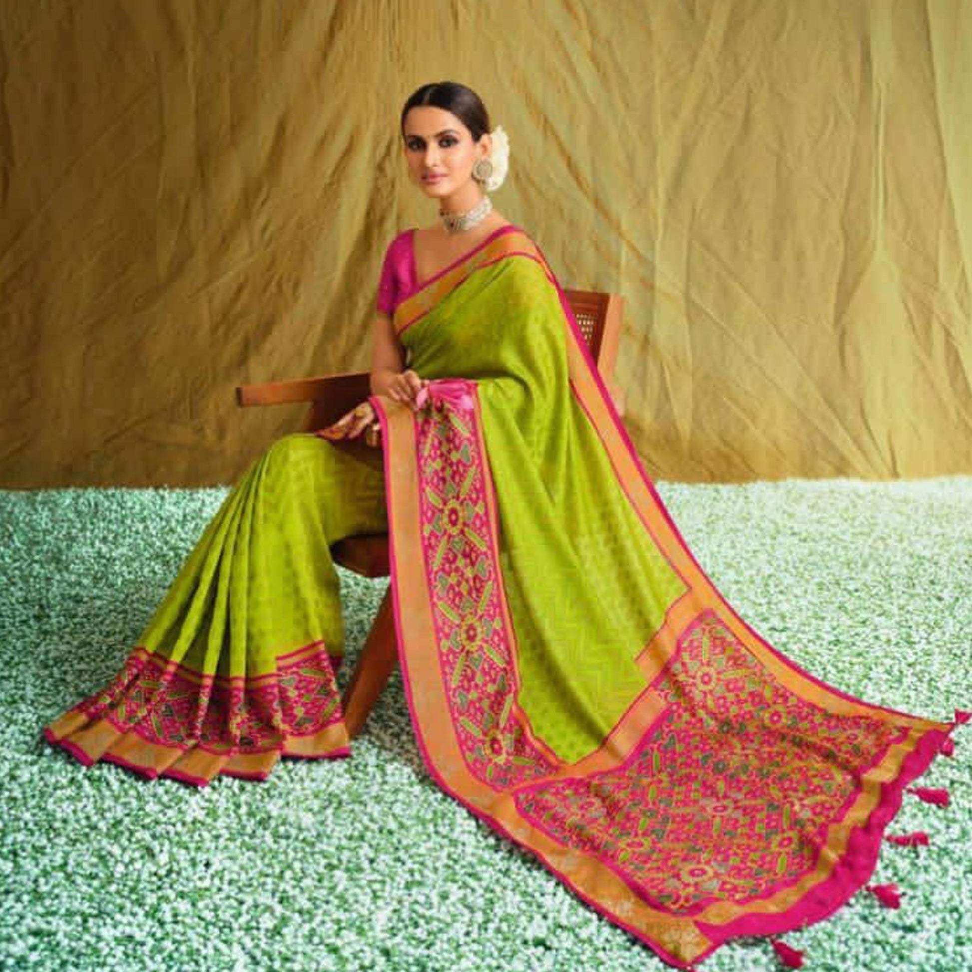 green-partywear-weaving-resham-work-viscose-brasso-saree-133912