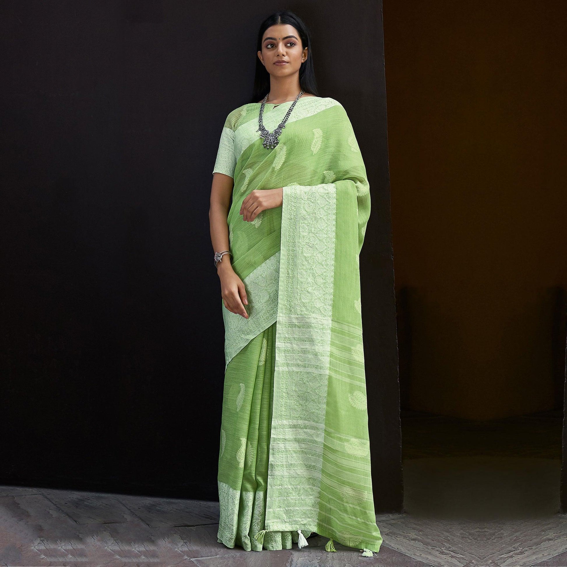 green-partywear-woven-linen-saree-127428