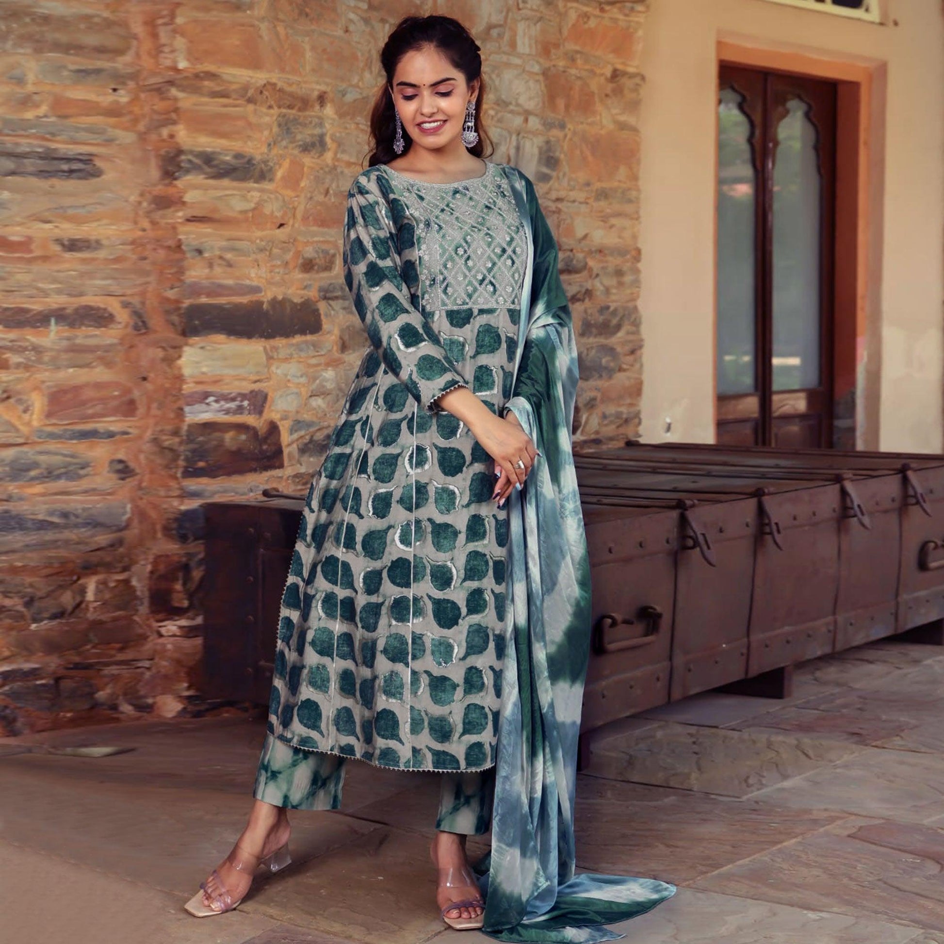 green-printed-with-gota-patti-work-muslin-anarkali-suit