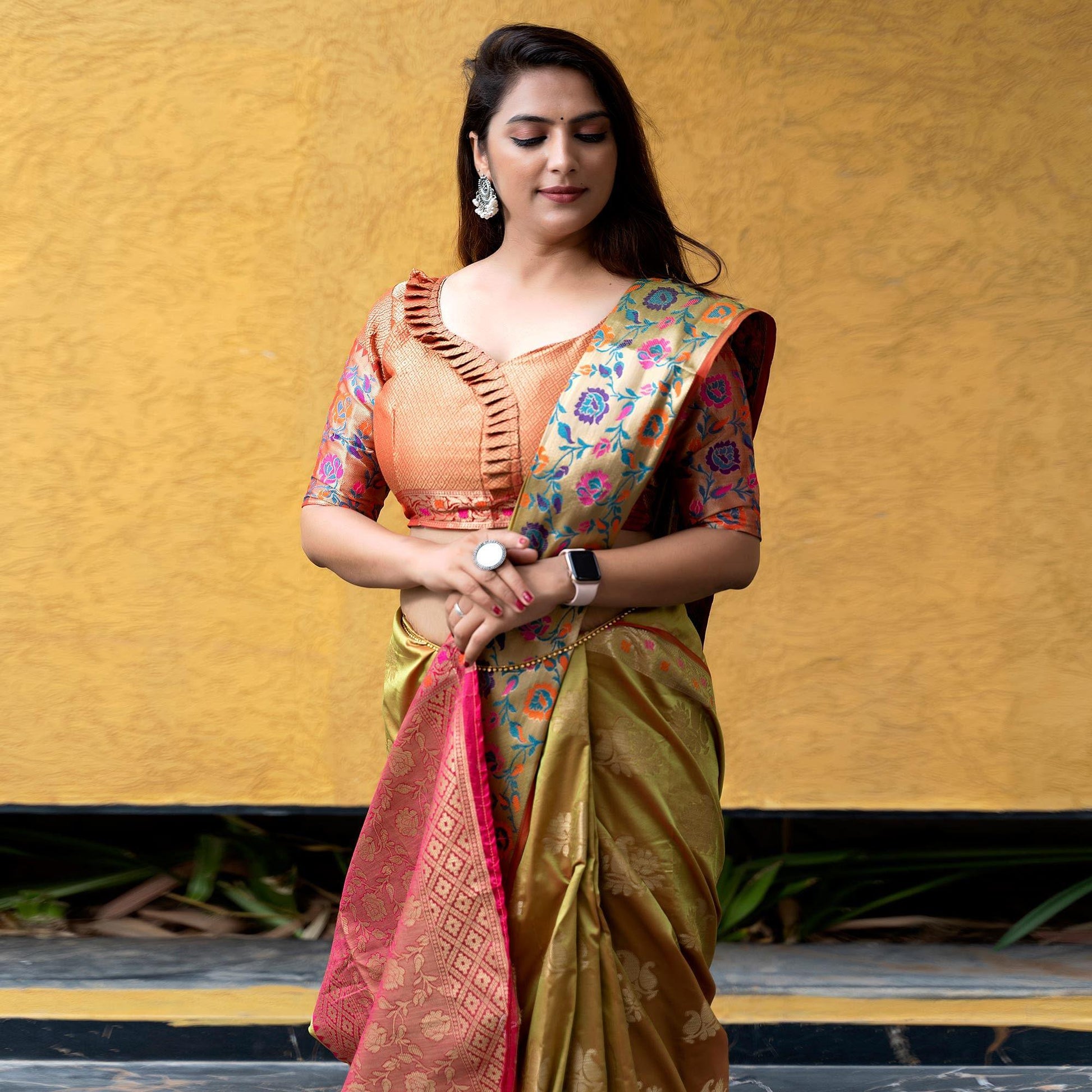 green-woven-art-silk-saree-1