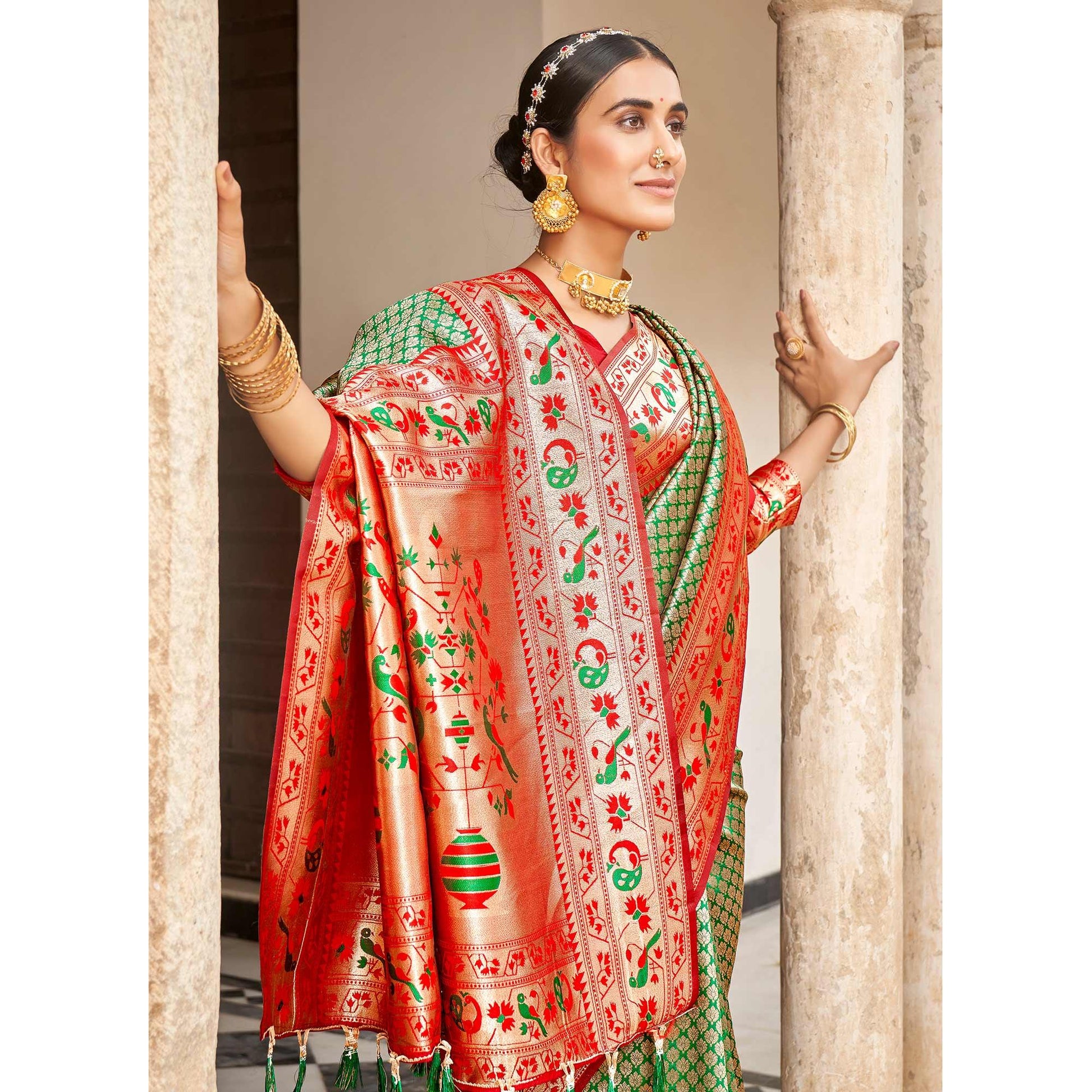 green-woven-banarasi-silk-saree-4