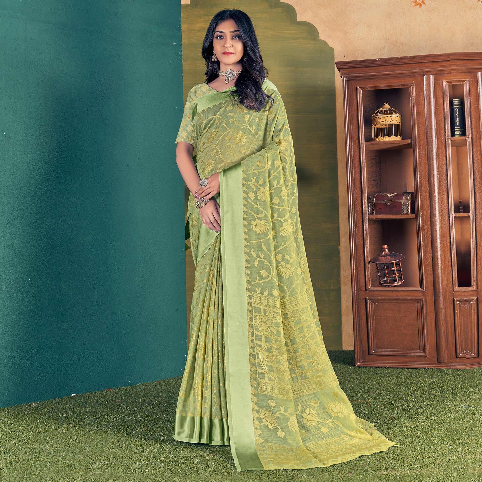 green-woven-brasso-saree