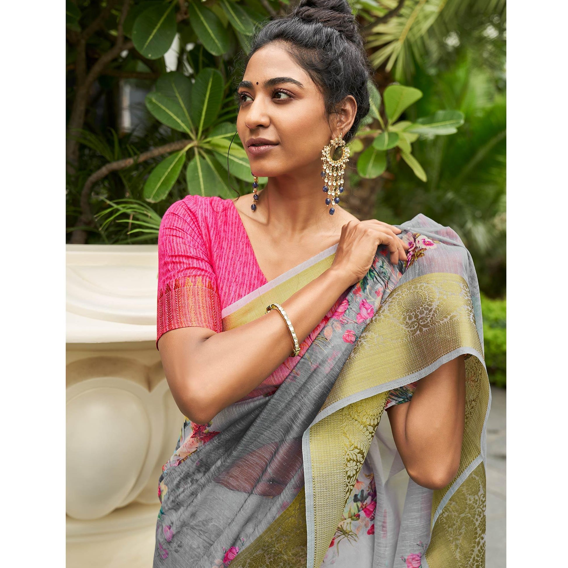 grey-casual-wear-digital-printed-soft-organza-saree-124163
