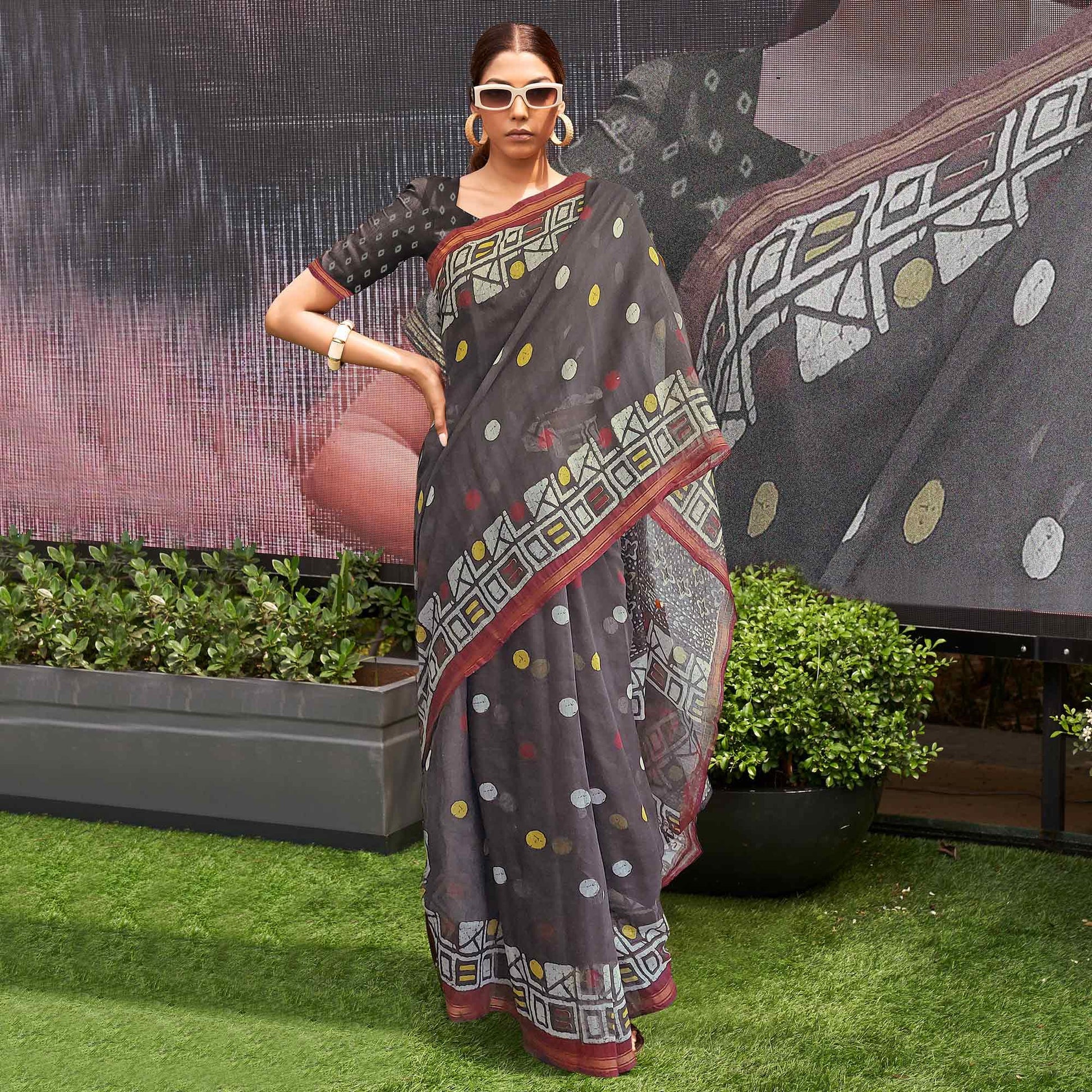 grey-casual-wear-printed-linen-saree-124023