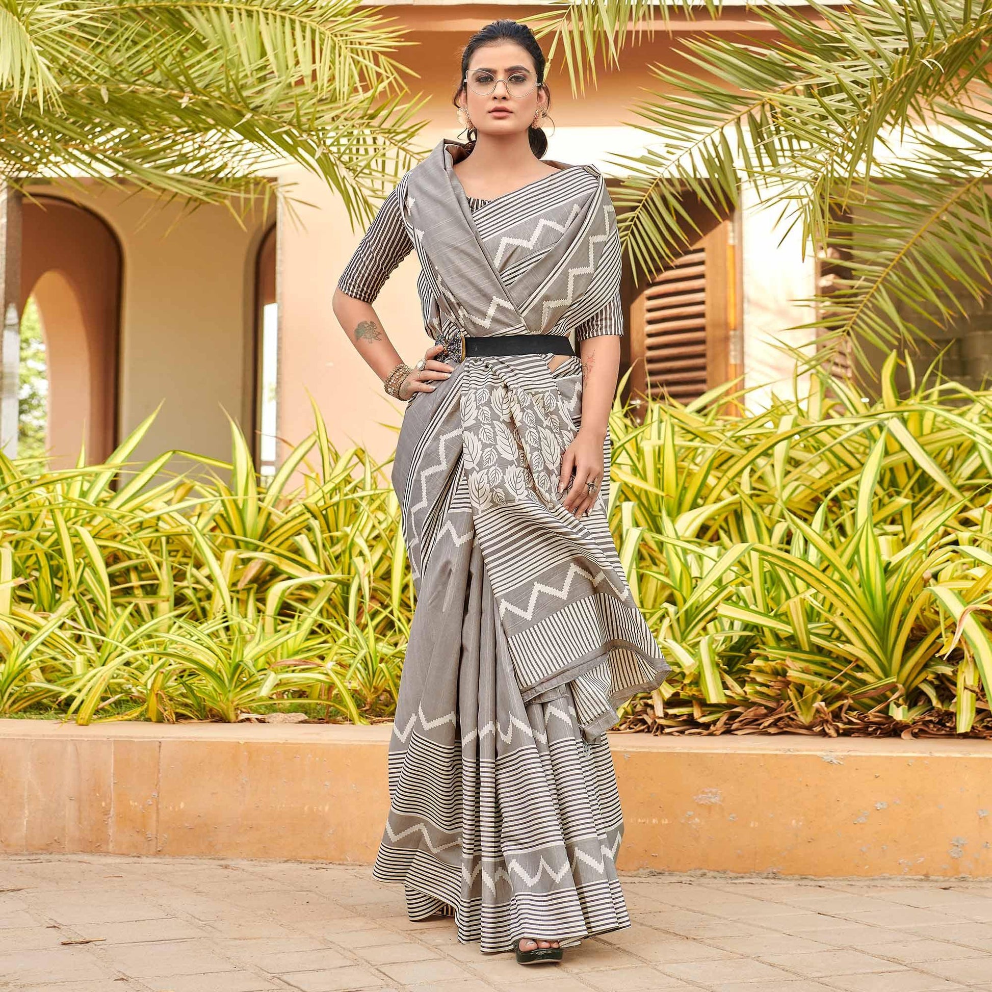 grey-casual-wear-striped-printed-bhagalpuri-silk-saree-138331
