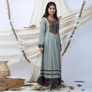 grey-casual-wear-stripes-printed-rayon-long-kurti-122756