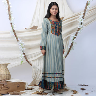 grey-casual-wear-stripes-printed-rayon-long-kurti-122756