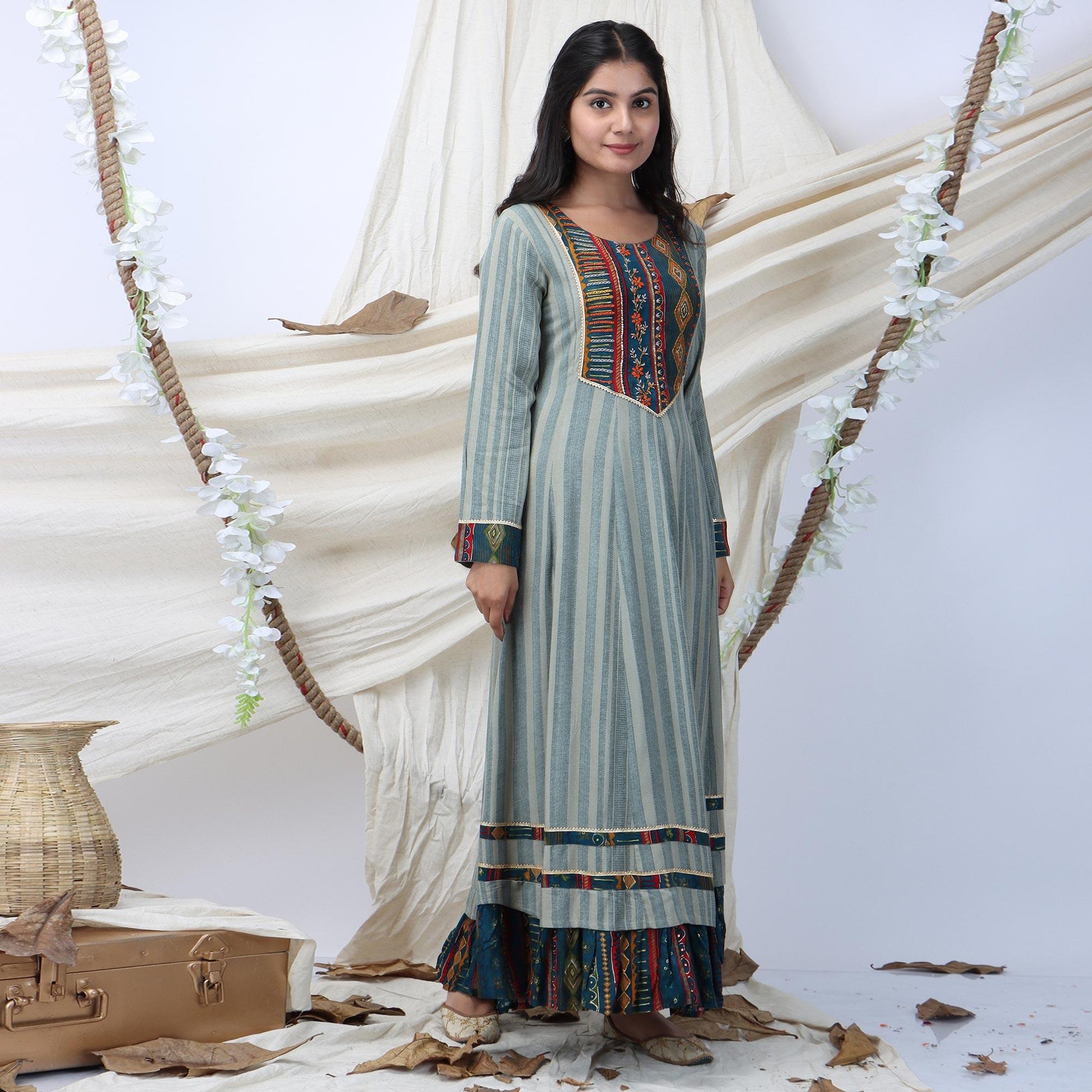 grey-casual-wear-stripes-printed-rayon-long-kurti-122756
