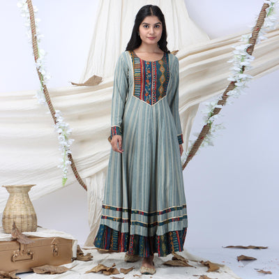 grey-casual-wear-stripes-printed-rayon-long-kurti-122756