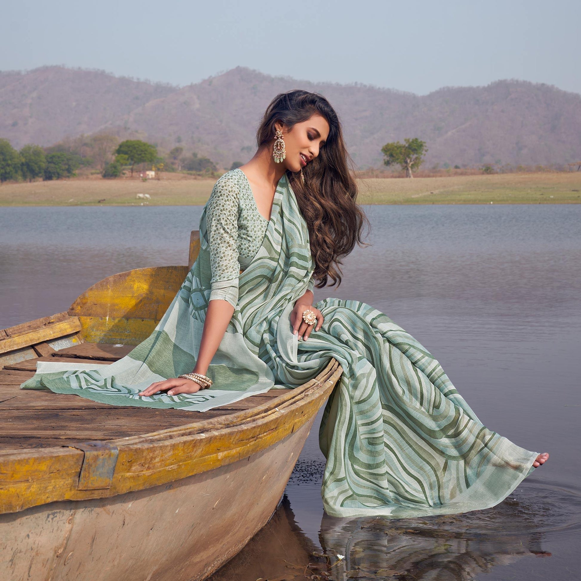 grey-digital-printed-linen-saree