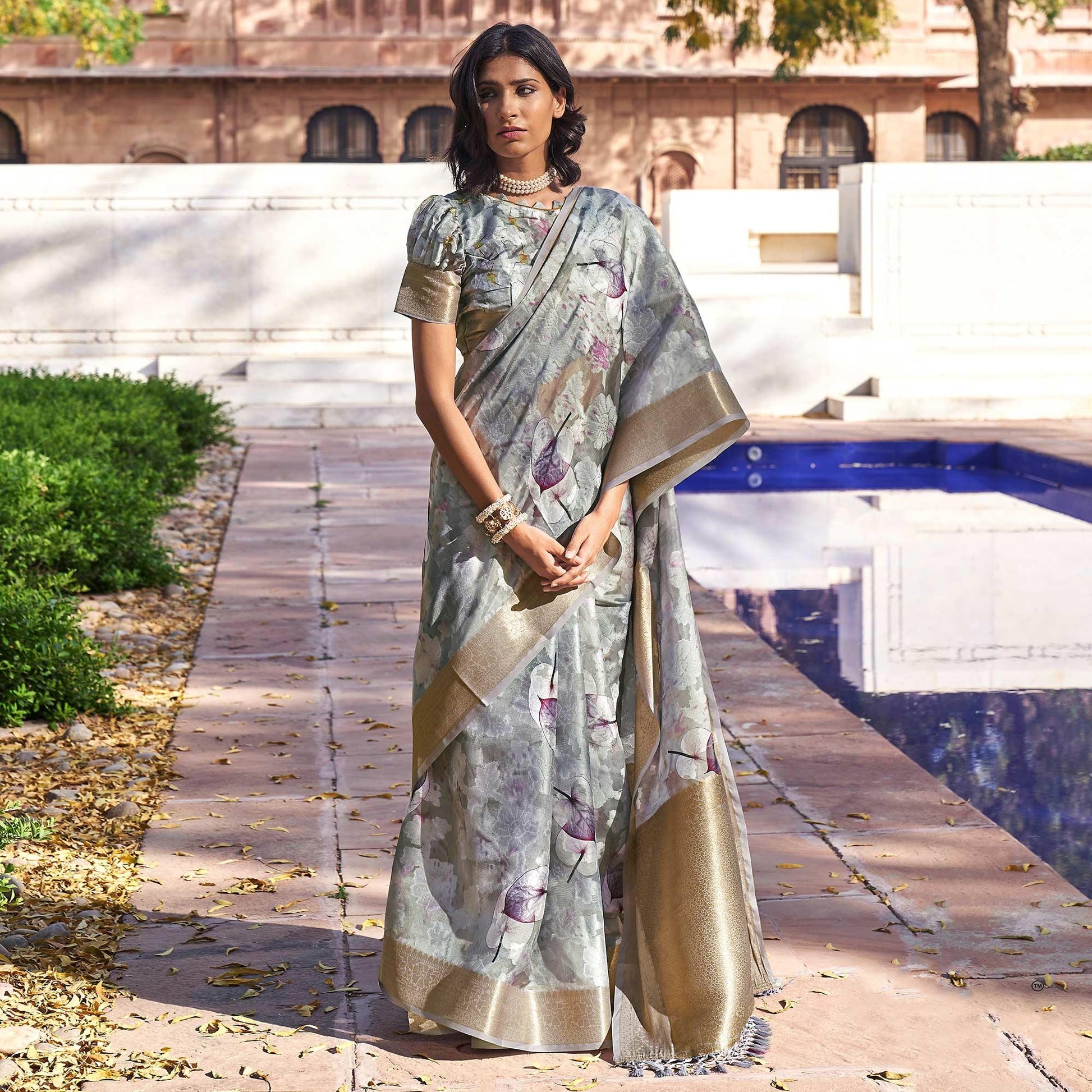 grey-digital-printed-poly-cotton-saree
