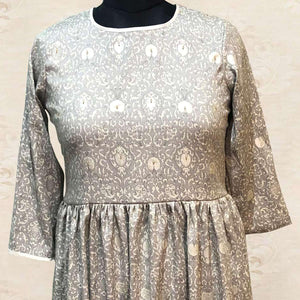 blooming-grey-colored-casual-hand-embellished-printed-cotton-kurti