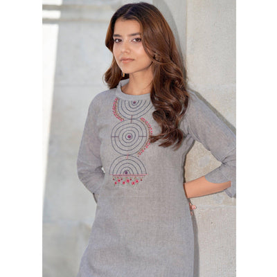 grey-embroidered-cotton-blend-kurti-pant-set