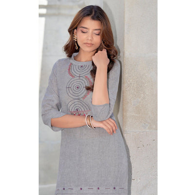 grey-embroidered-cotton-blend-kurti-pant-set