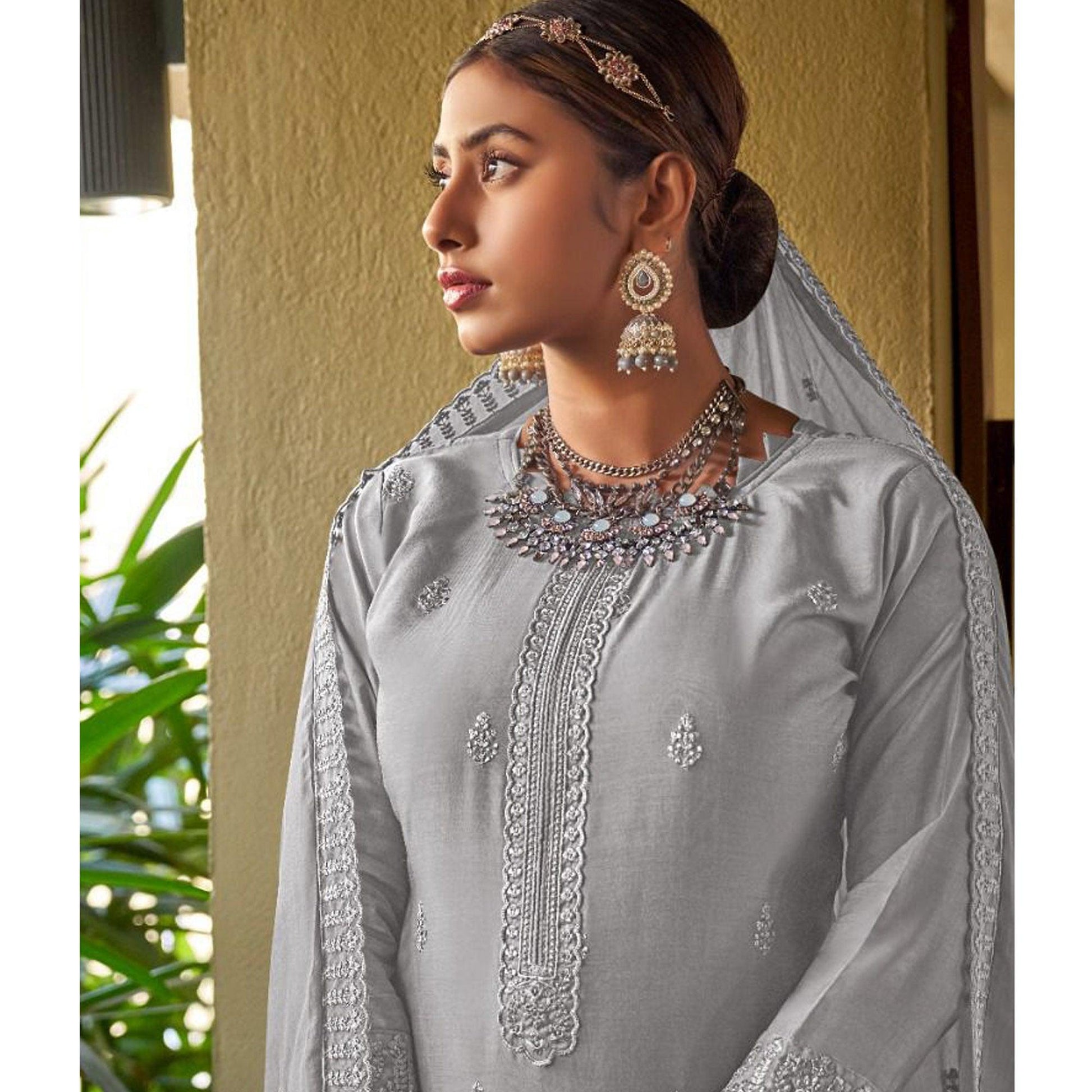 grey-embroidered-viscose-kurti-pant-set-143599