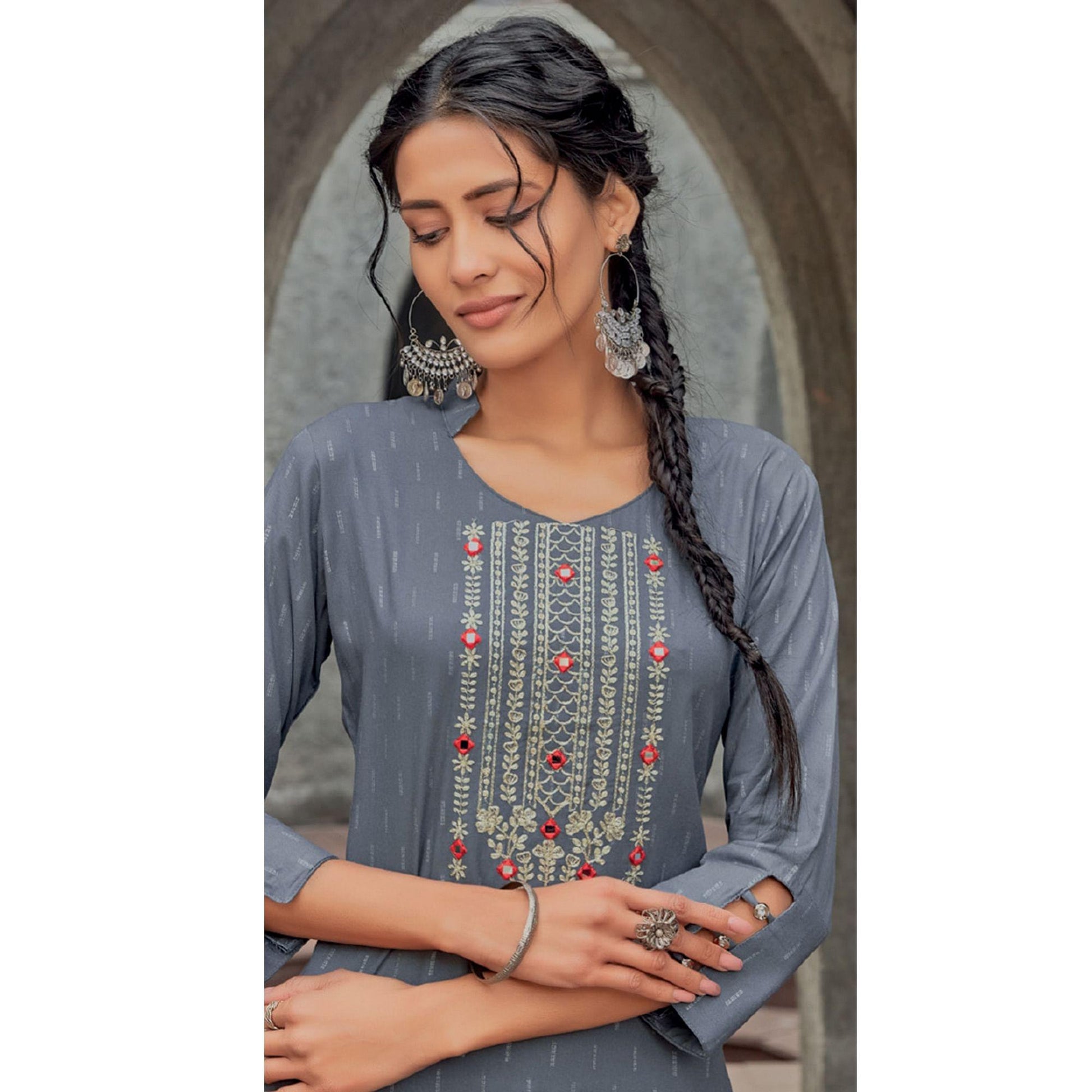 grey-embroidered-with-embellished-cotton-kurti-143081