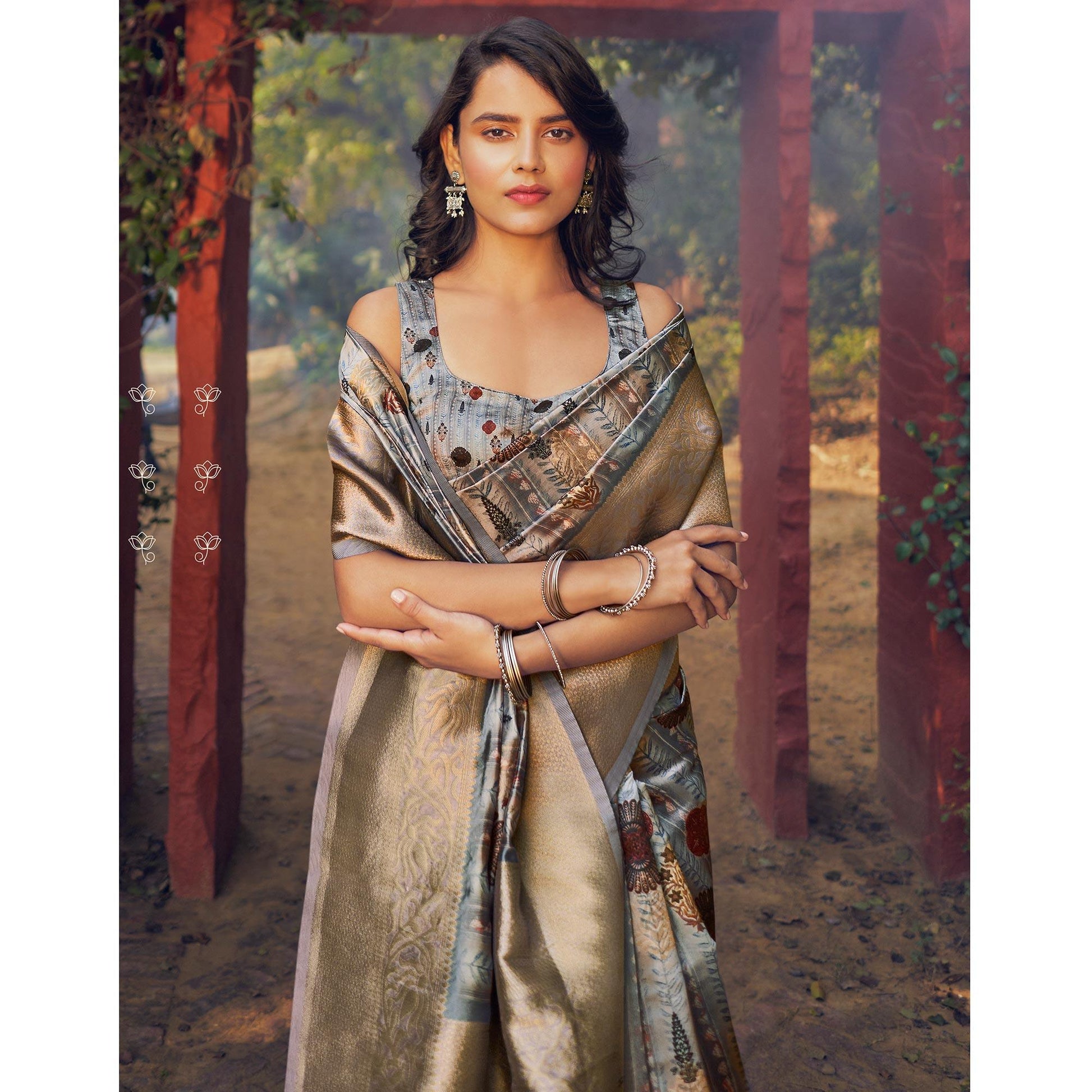 grey-festive-wear-floral-digital-printed-woven-silk-saree-112151