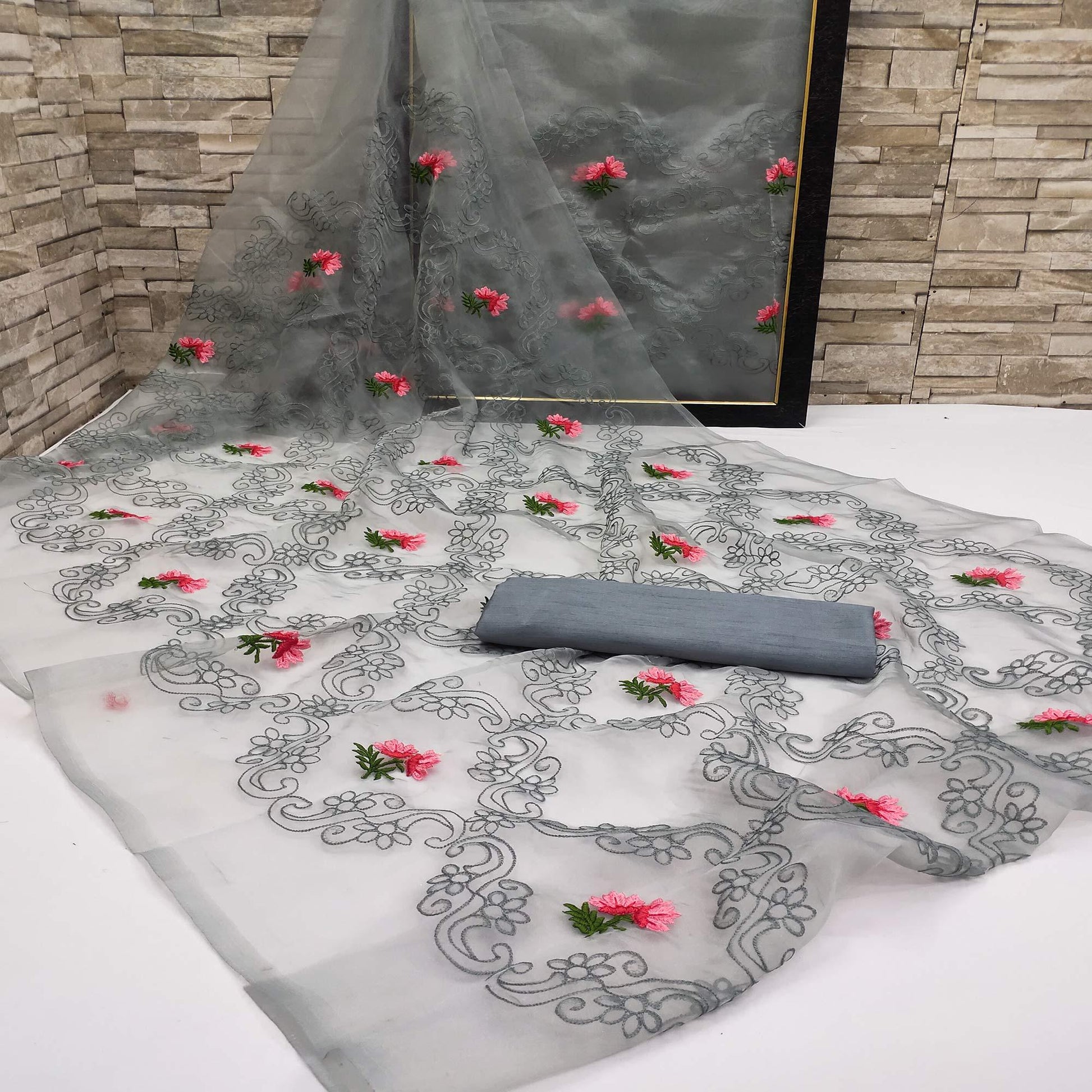 grey-festive-wear-floral-embroidered-organza-saree-132326