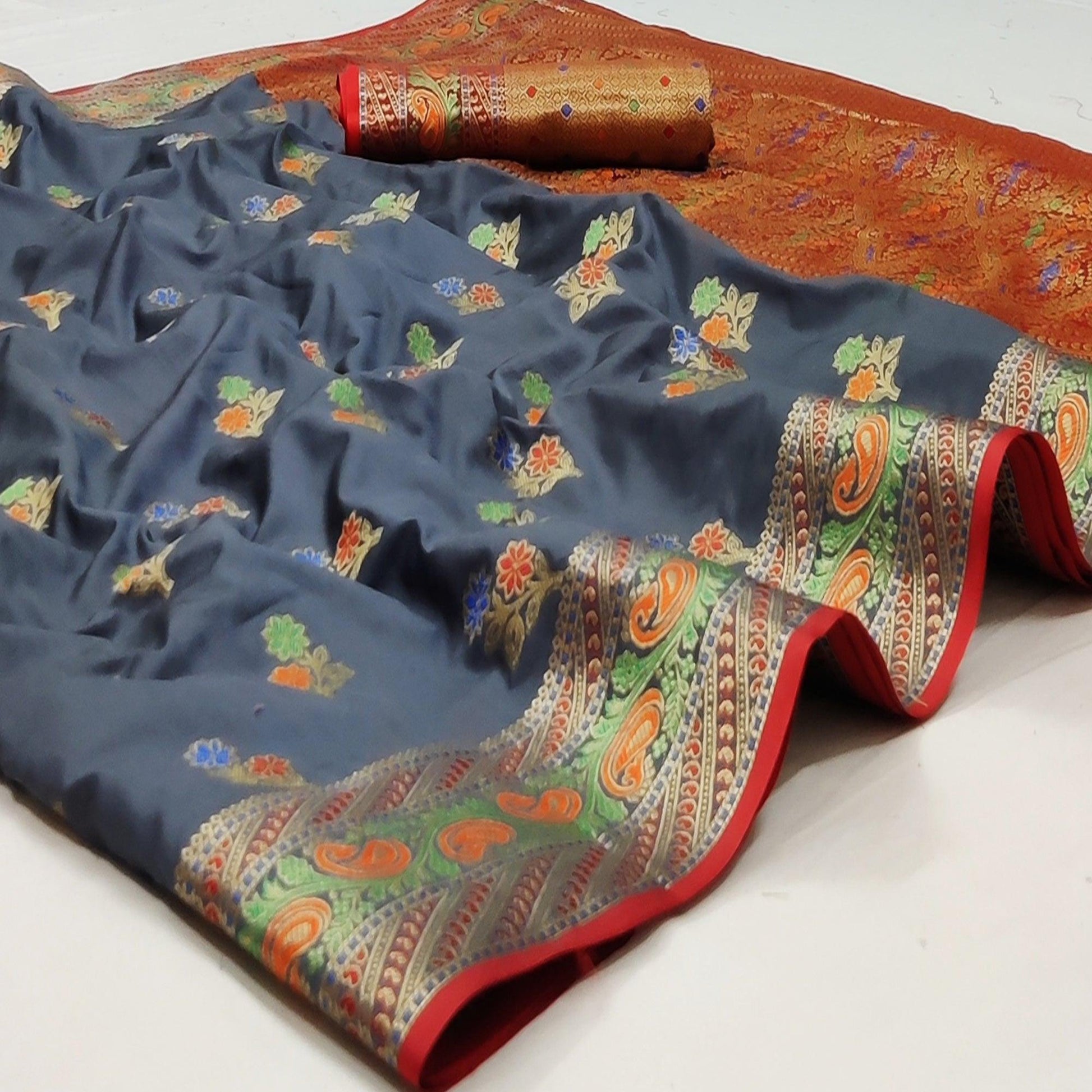 grey-festive-wear-floral-woven-soft-silk-saree-with-jacquard-border-136567