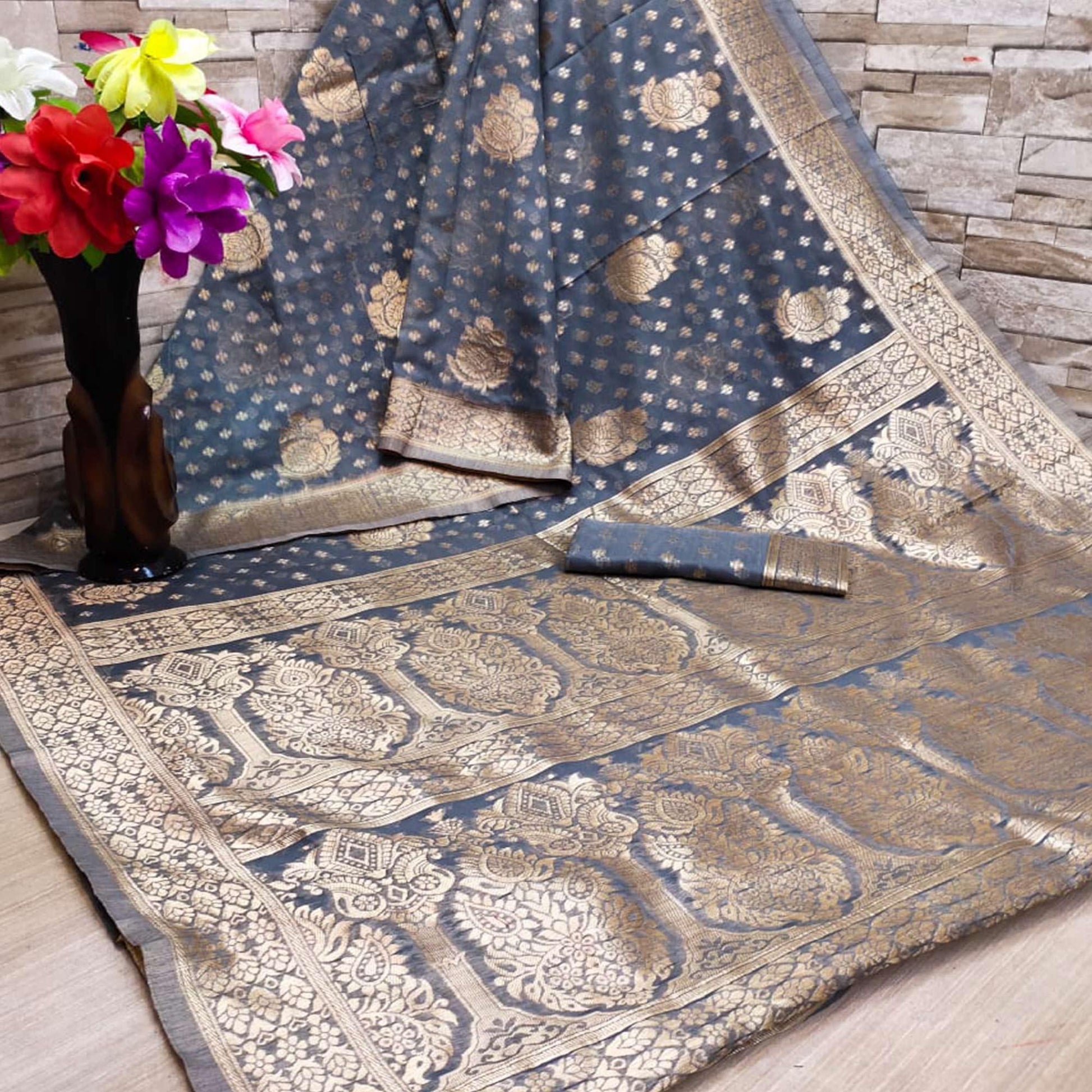 grey-festive-wear-woven-jacquard-silk-saree-108213