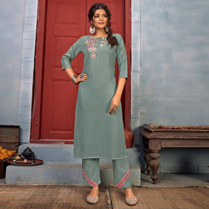 grey-floral-embroidered-rayon-kurti-pant-set