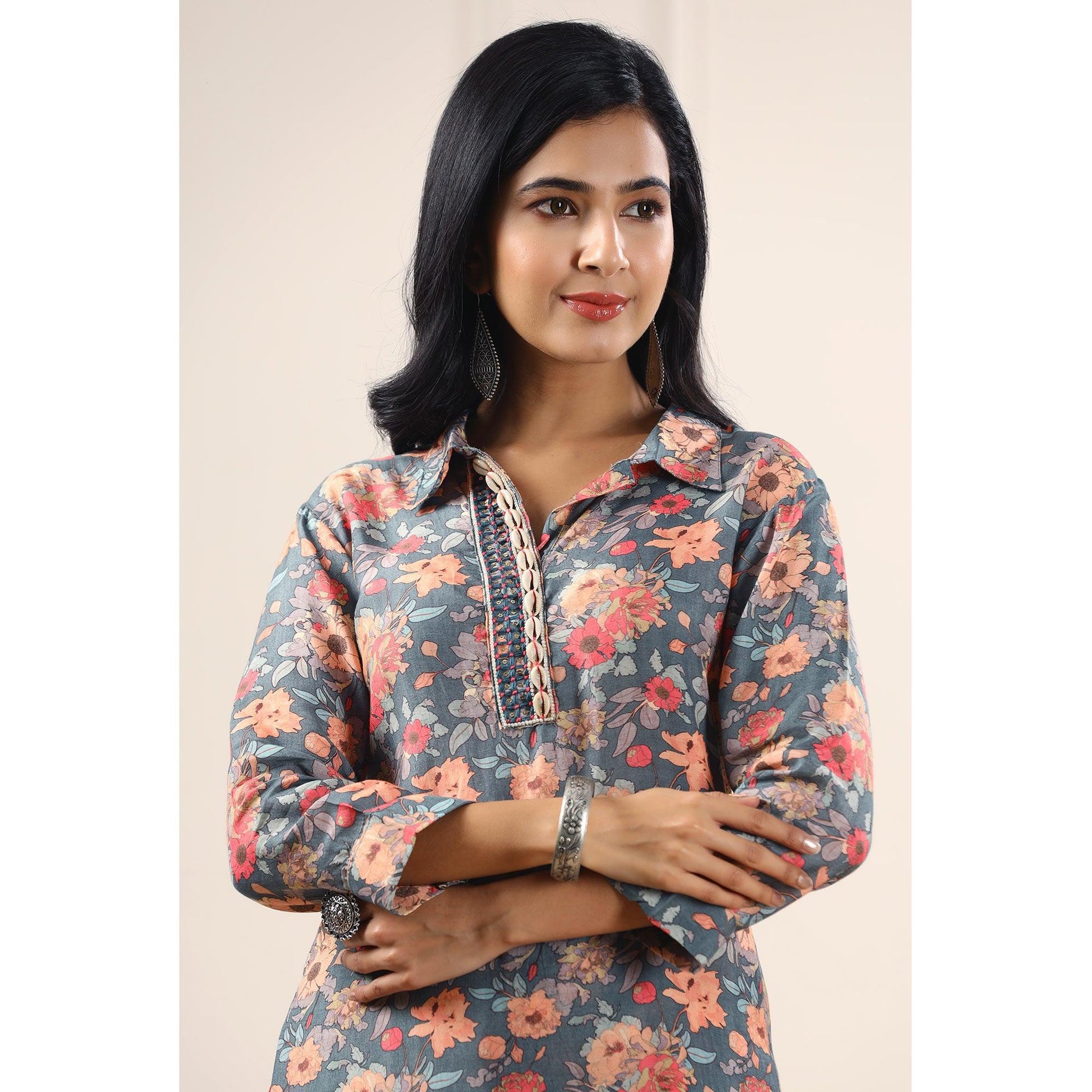 grey-floral-printed-muslin-kurti-pant-set