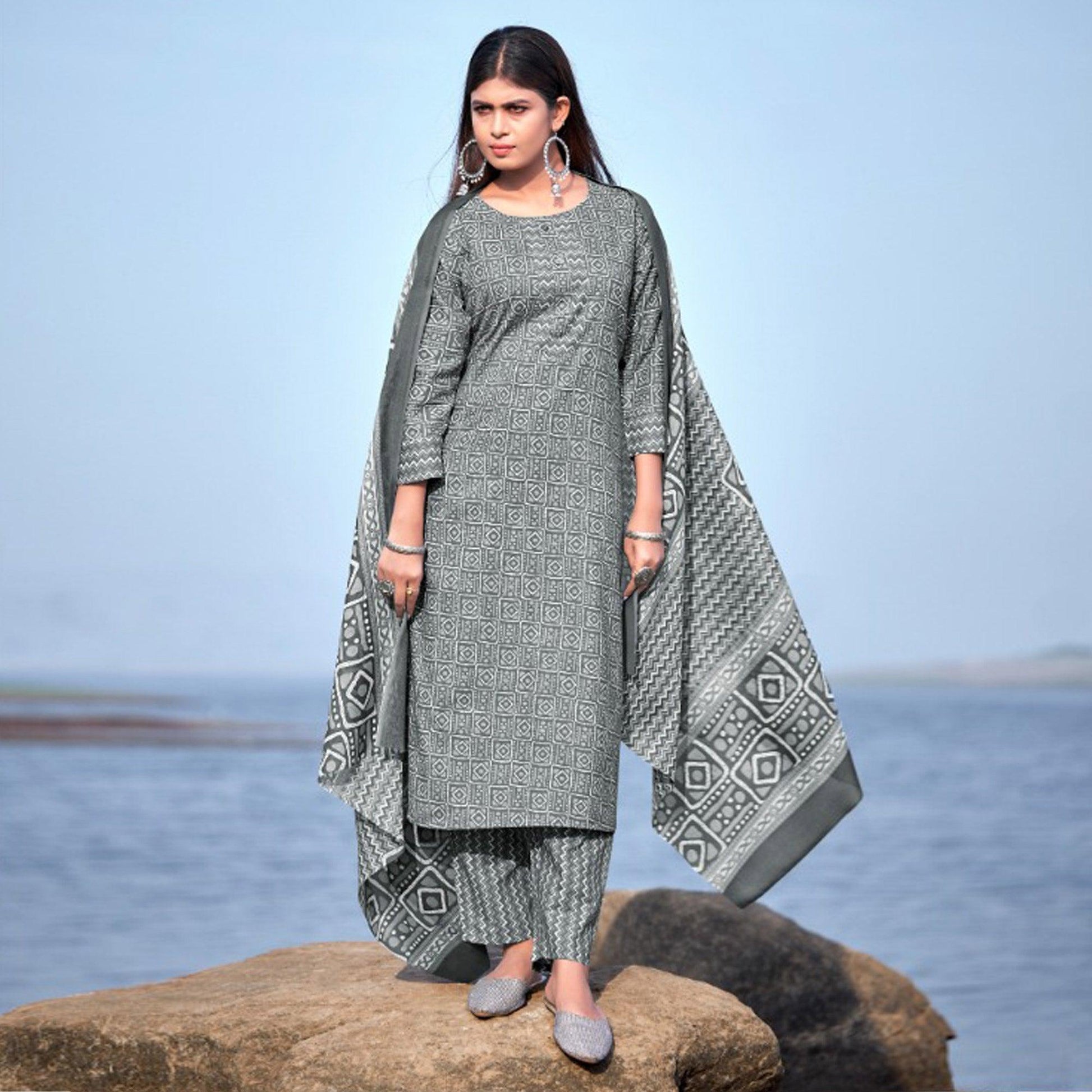 grey-geometric-printed-pure-cotton-kurti-pant-set-144744