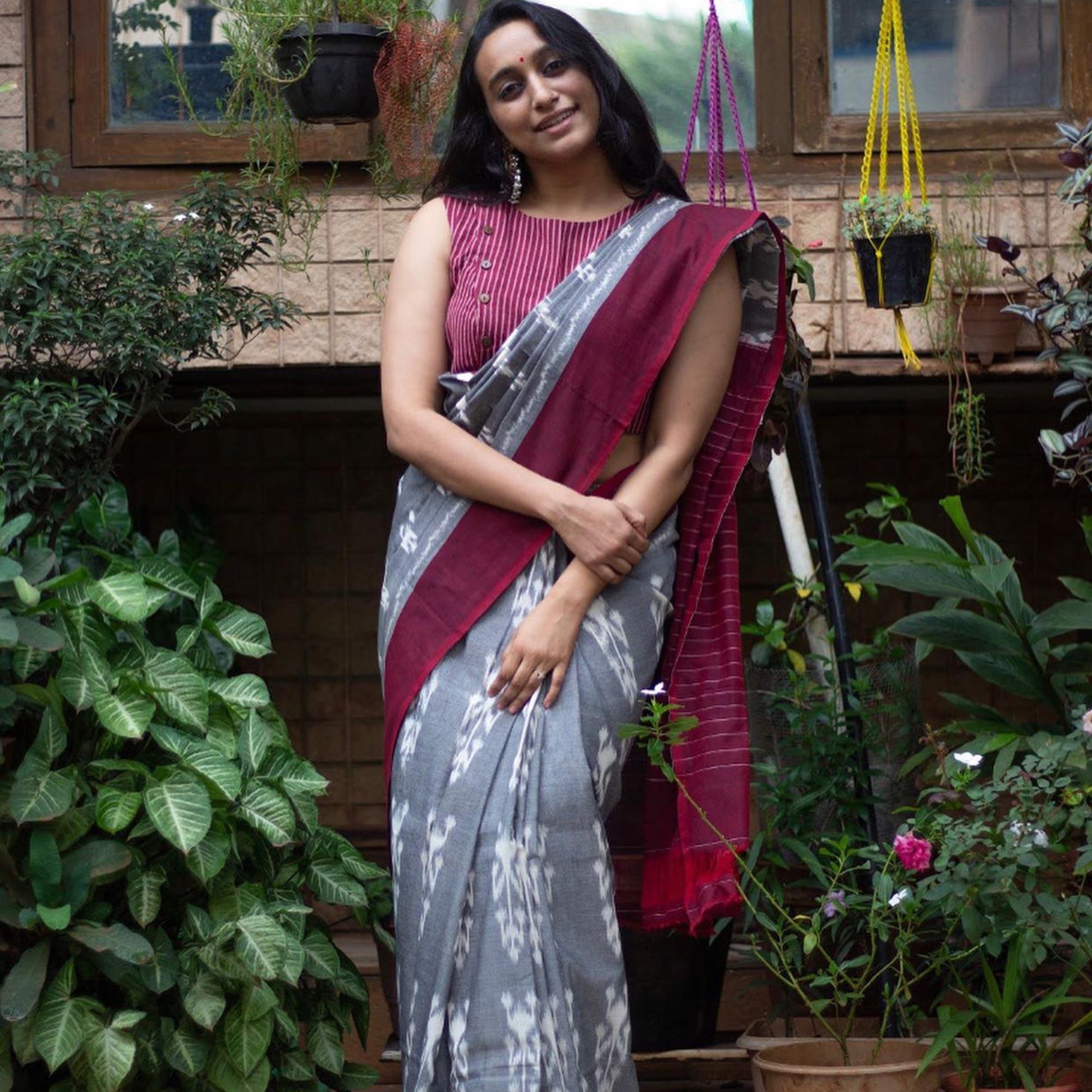 grey-ikkat-printed-linen-saree-145199