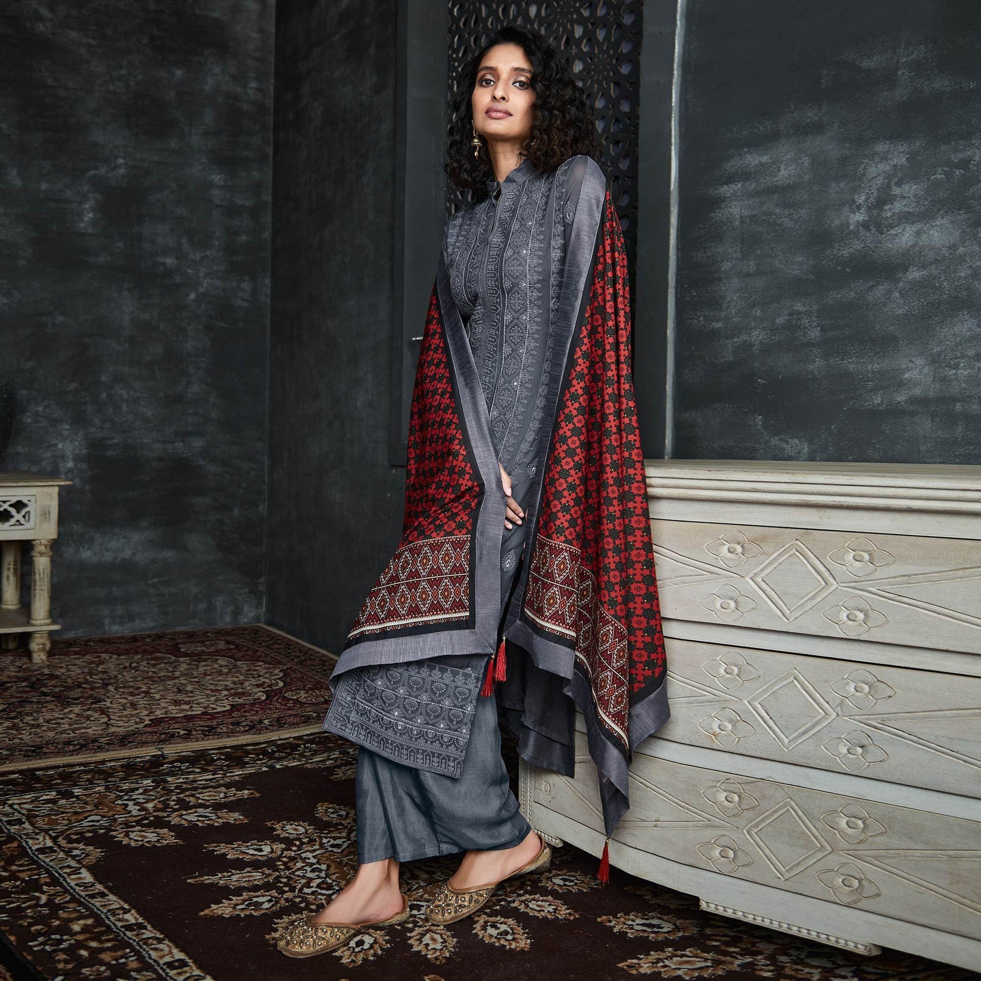 grey-lakhnavi-embroidery-georgette-partywear-palazzo-suit-135268
