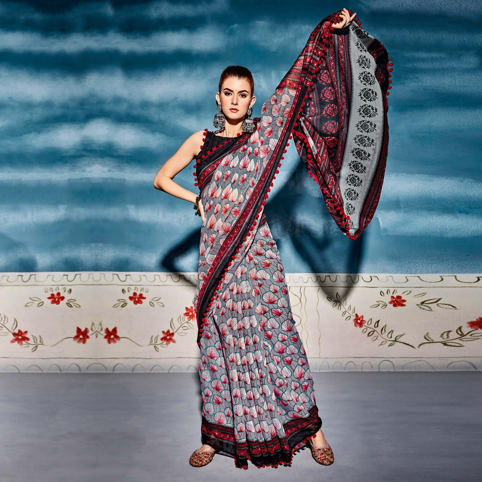 Grey Printed Cotton Blend Saree With Pumpum Lace