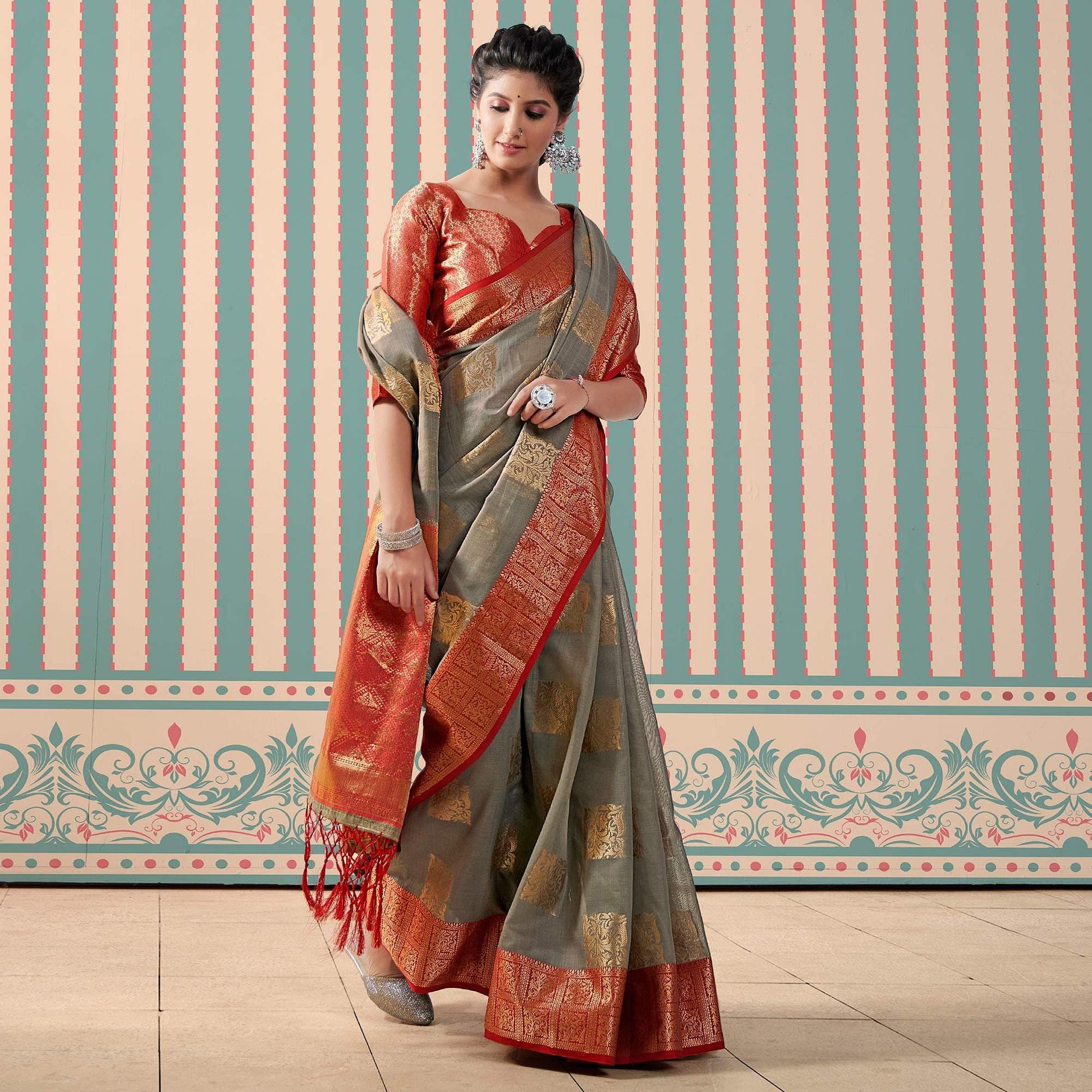 Grey Woven Linen Saree With Tassels