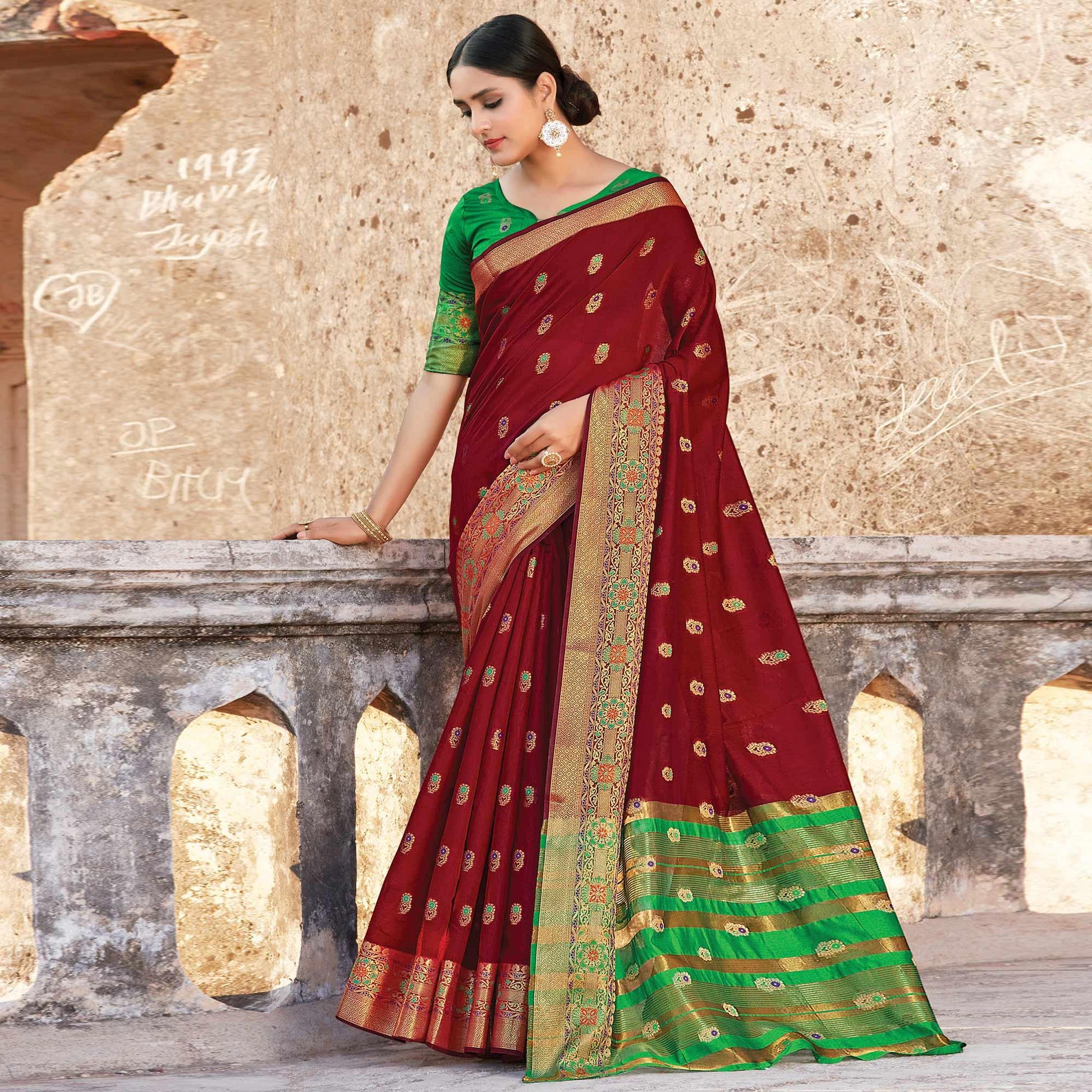Groovy Brown Colored Festive Wear Woven Cotton Handloom Saree