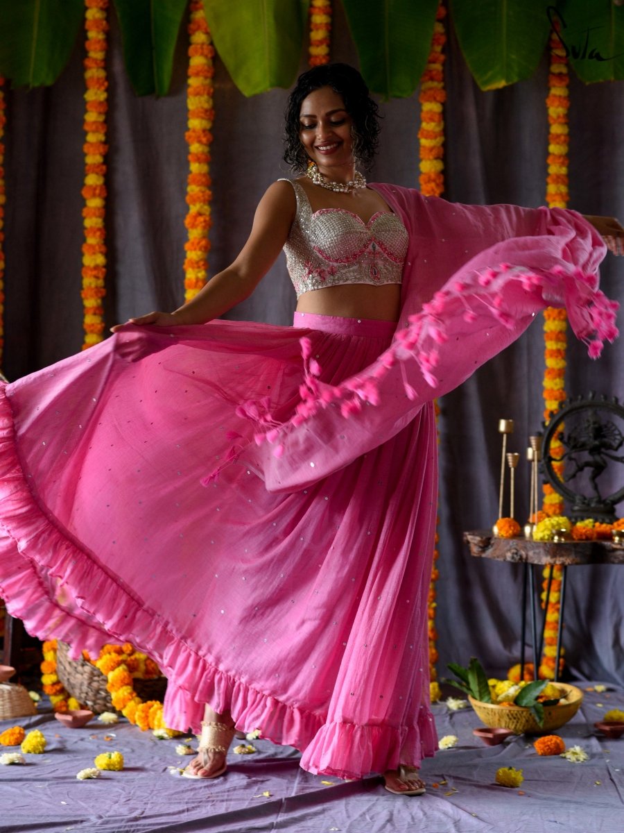 Gulabi aasman (Without Blouse)