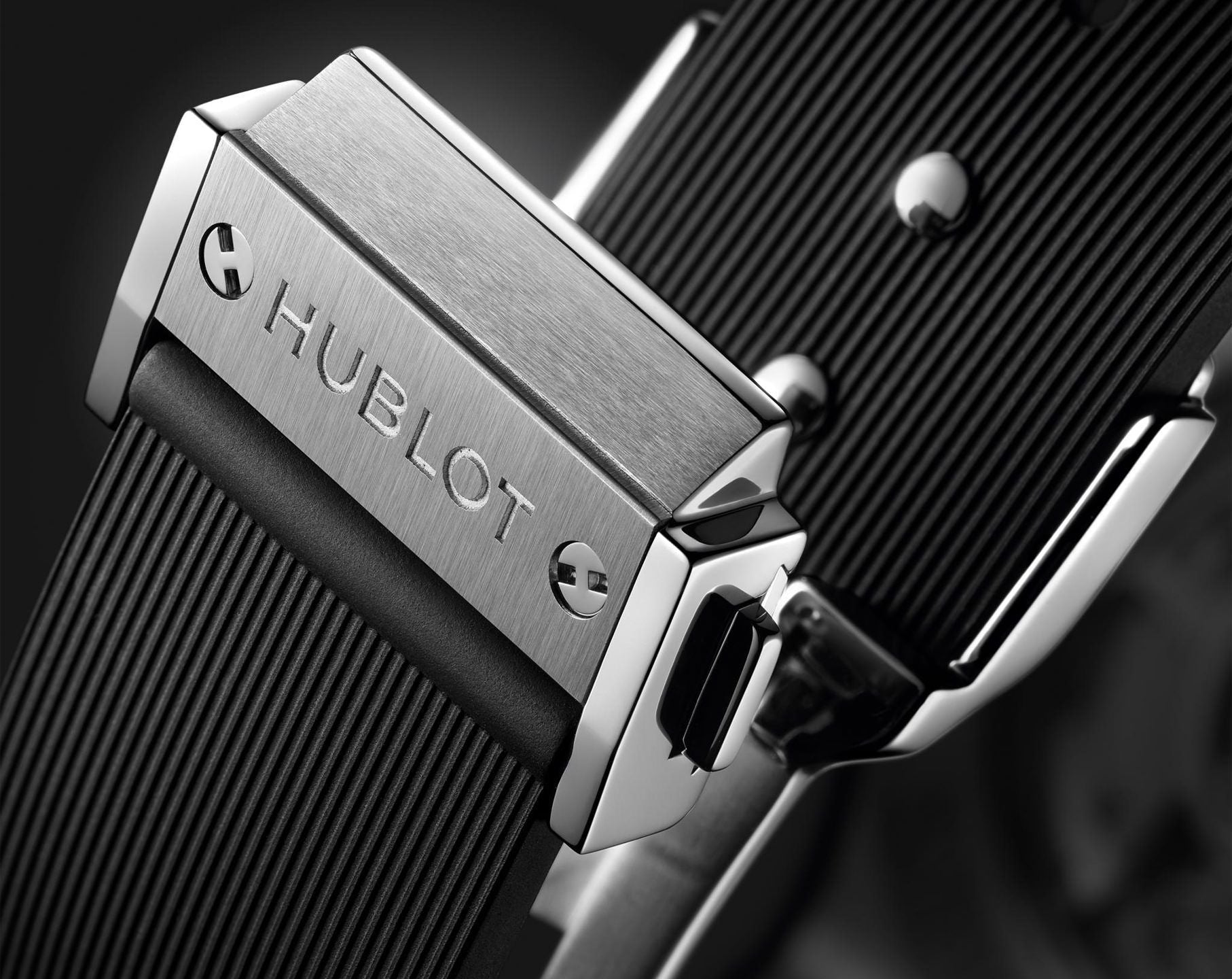 Hublot Classic Fusion Titanium Black Dial Men 38mm