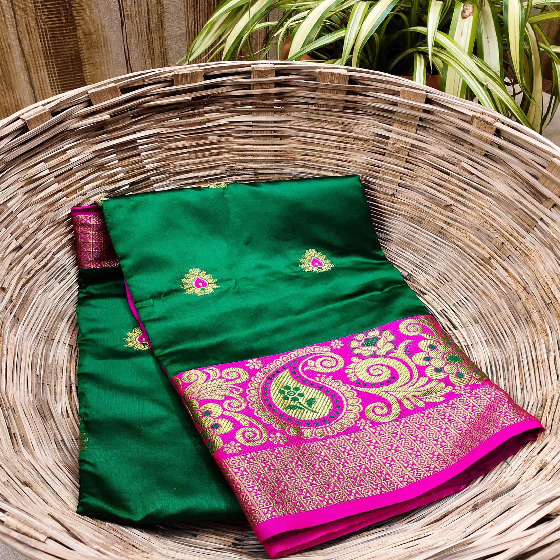 Hypnotic Green Colored Festive Wear Woven Kanjivaram Silk Saree