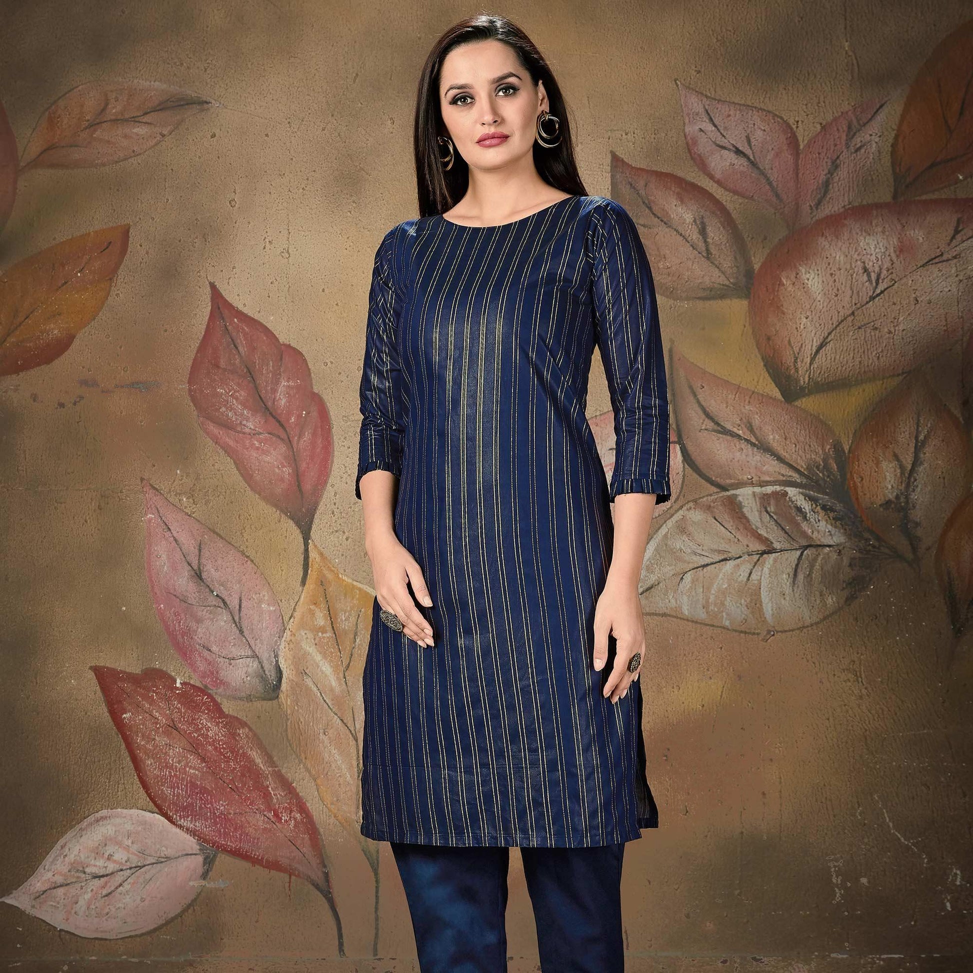 Ideal Navy Blue Colored Casual Wear Printed Cotton Kurti