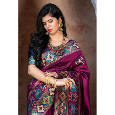 Ideal Purple Colored Festive Wear Woven Patola Silk Saree
