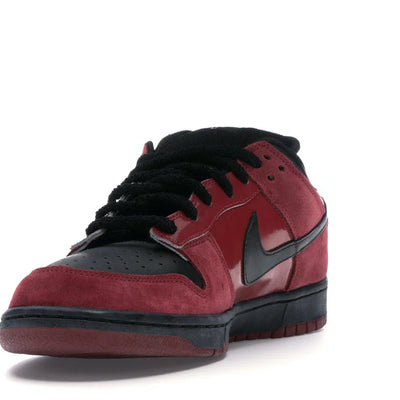 Nike	SB Dunk Low 'Milli Vanilli'
