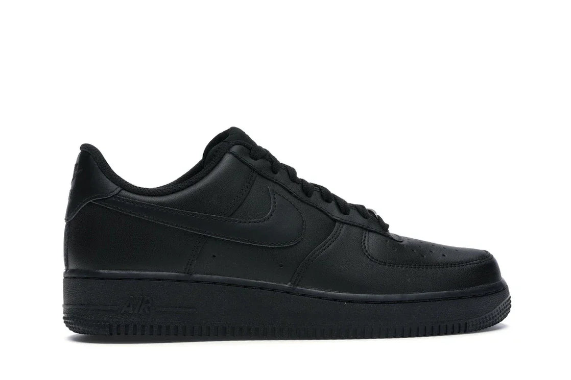 Nike Air Force 1 Low 07 'Triple Black'