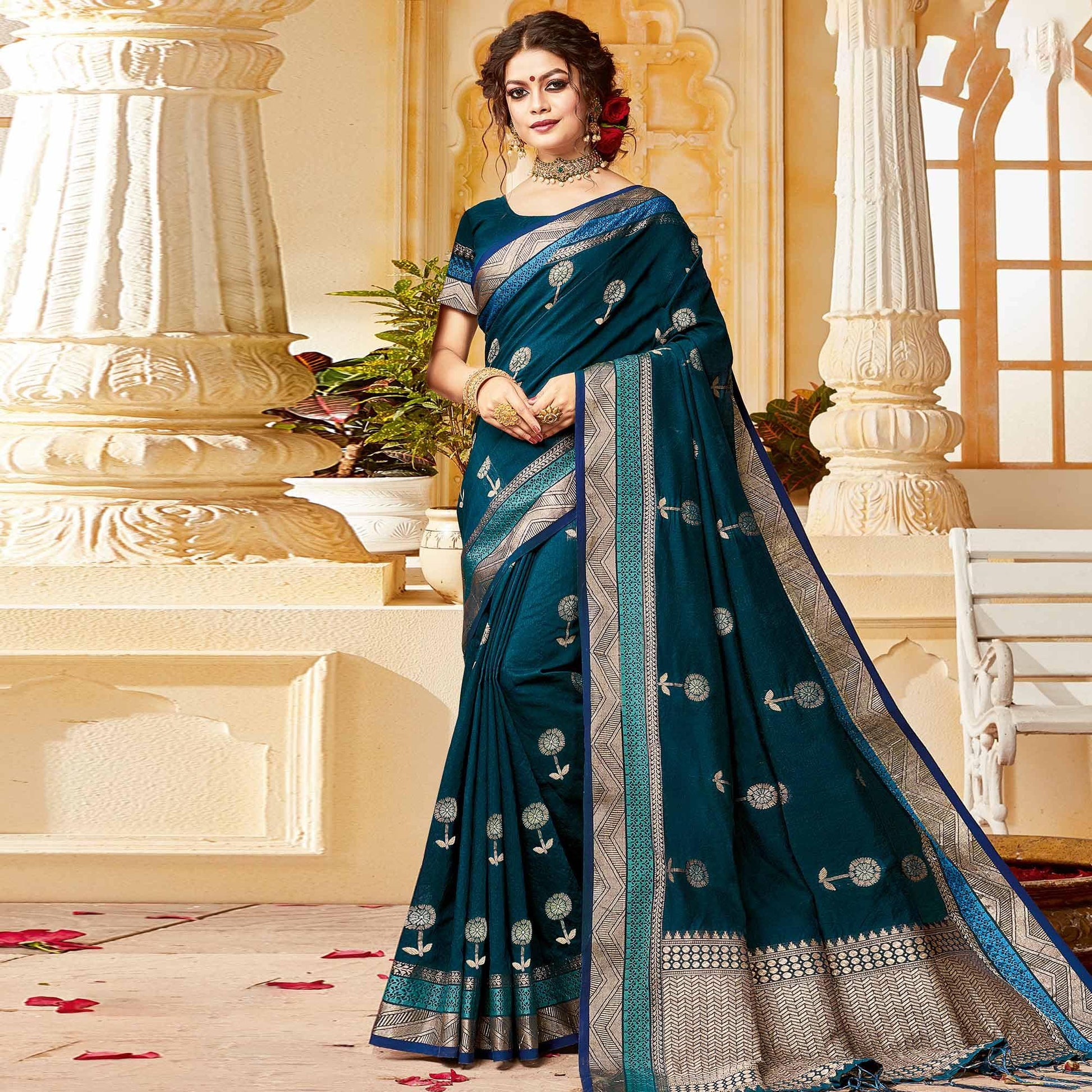 Imposing Dark Green Colored Festive Wear Woven Cotton Handloom Saree